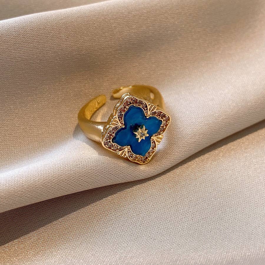 Ornate Diamond Shaped Ring in Navy & Gold