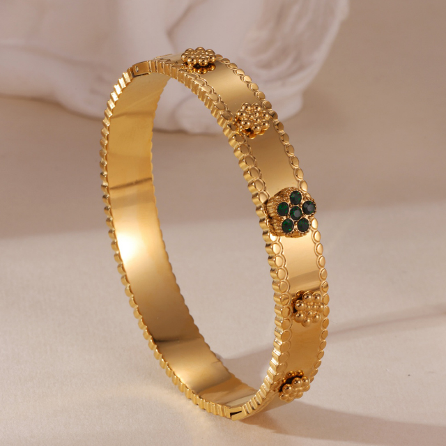 Cubic zirconia flower bangle in green & gold