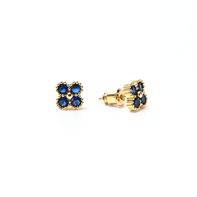 Crystal clover earring in blue & gold