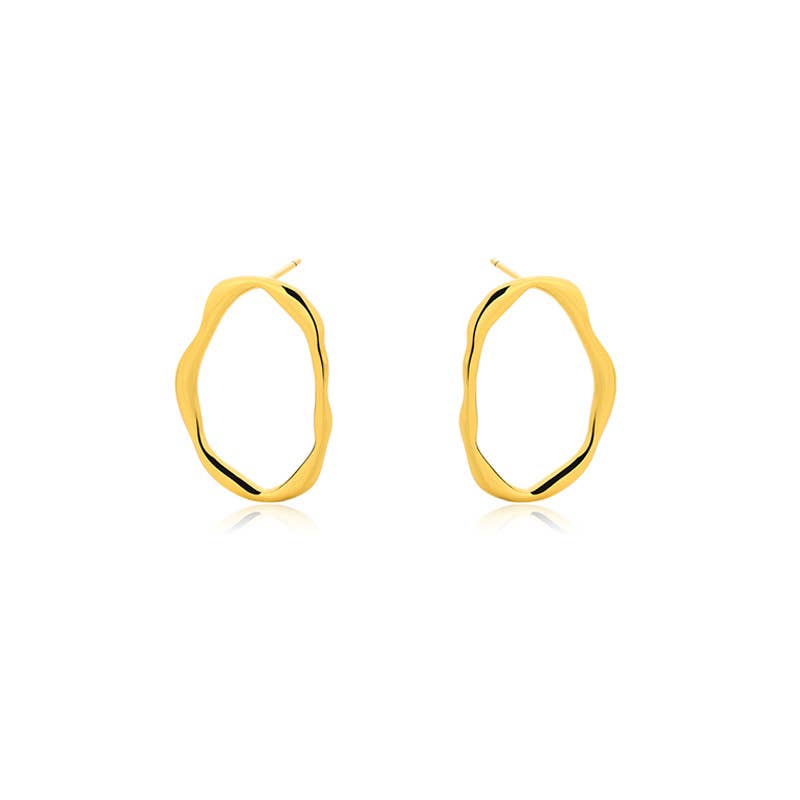 Misshapen Oval Earring in Gold