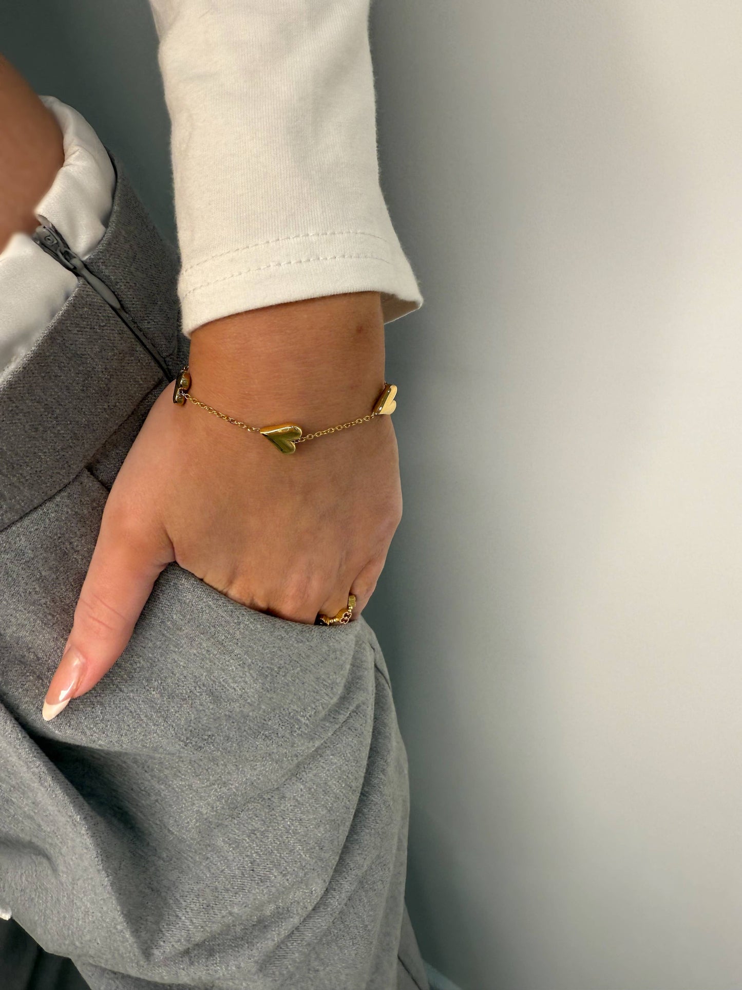 Heart Trio Bracelet in Gold