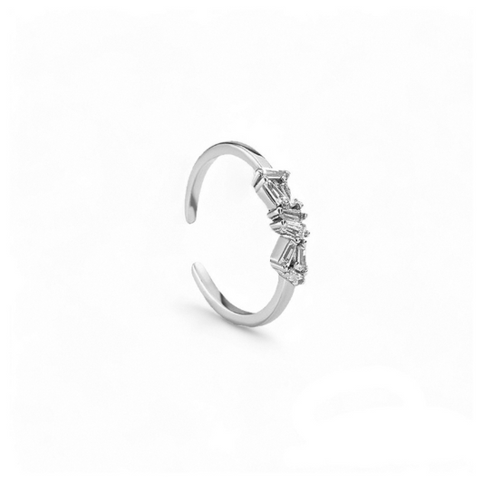 Cubic Zirconia cluster ring in silver