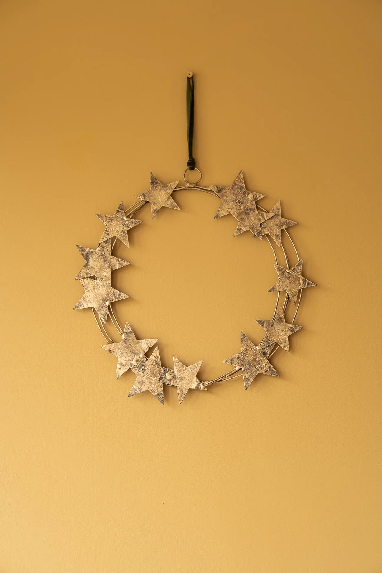 Star Wreathm - antique brass