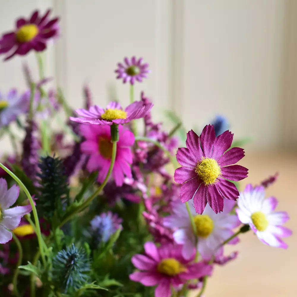 Wildflowers on Oasis Light Pink Medium